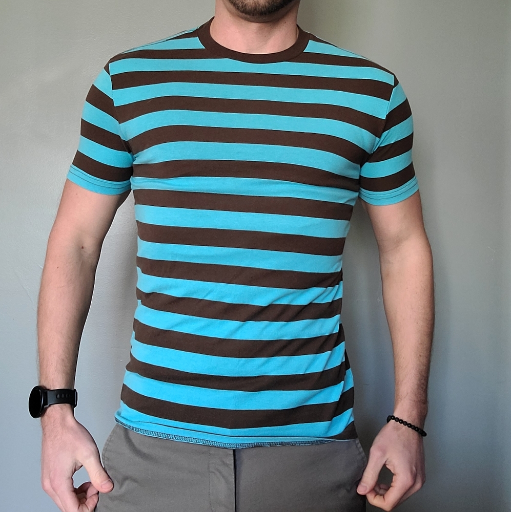 Mens BDG tshirt. XS
